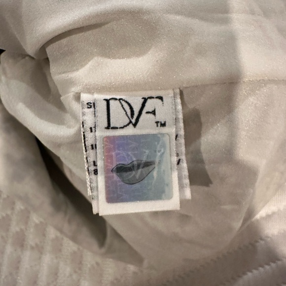 Diane Von Furstenberg Black and White Mini Dress - Picture 6 of 8